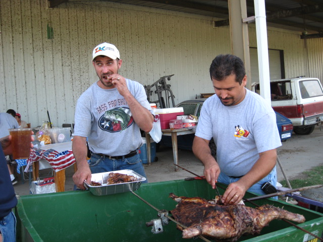 617x456 pixels (131K)